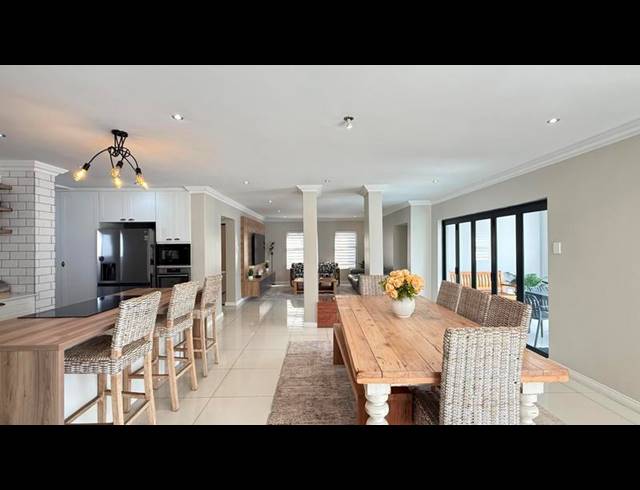 4 BEDROOM HOUSE FOR SALE IN BLUE VALLEY GOLF ESTATE